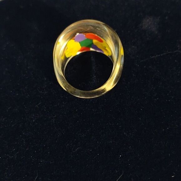 Lucite Bubble Ring Yellow With Flowers - Picture 3 of 5